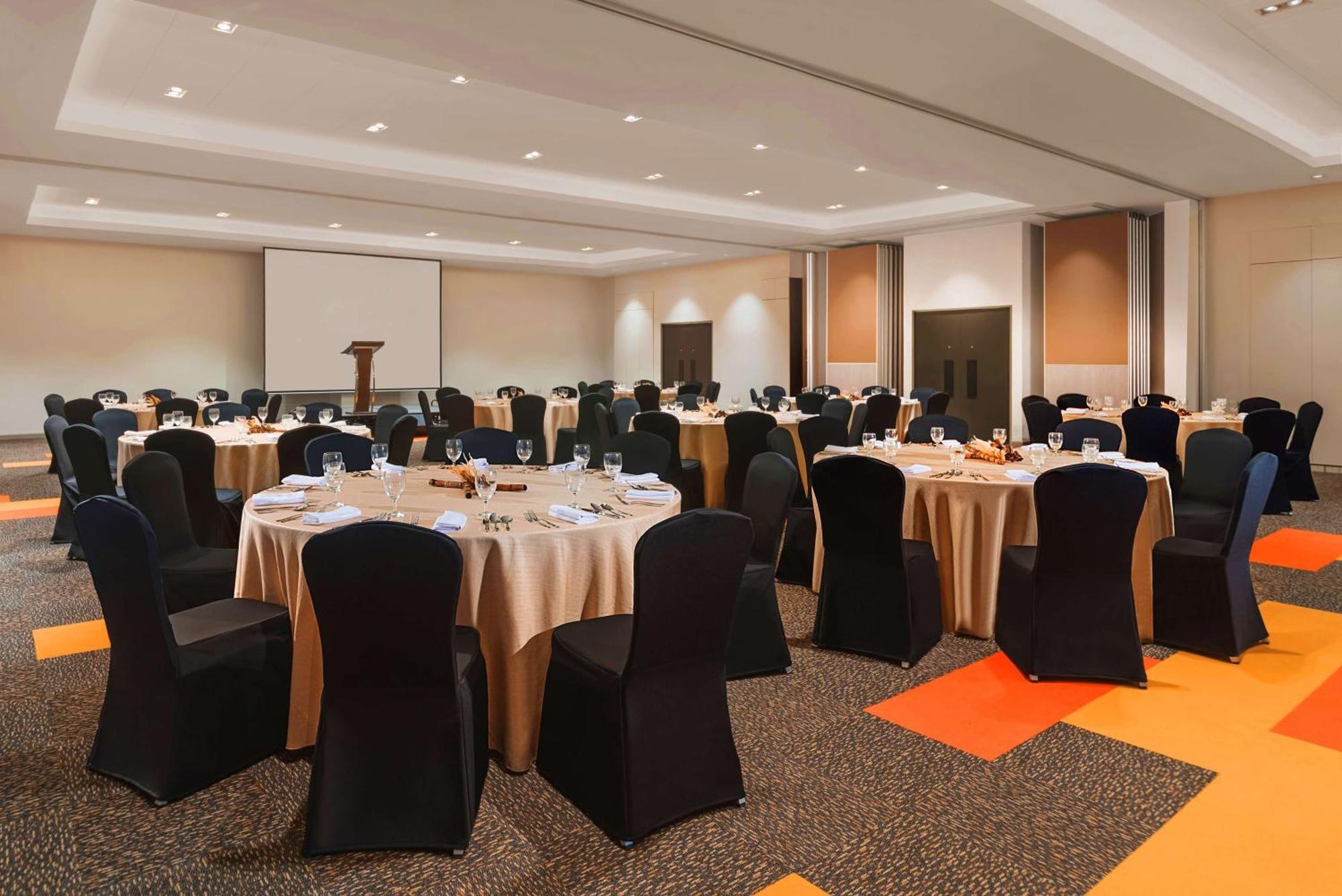 Park Inn By Radisson Iloilo Εξωτερικό φωτογραφία